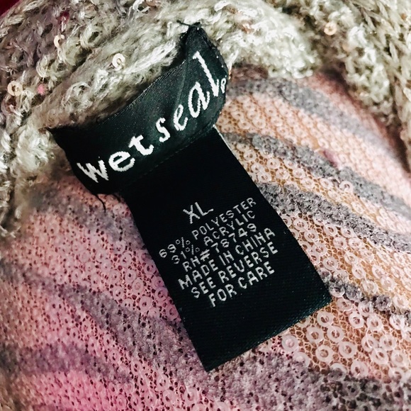 Adorable wet seal knitted half sweater - Picture 5 of 5